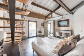 tHE Charming Attic - Piazza di Spagna Area